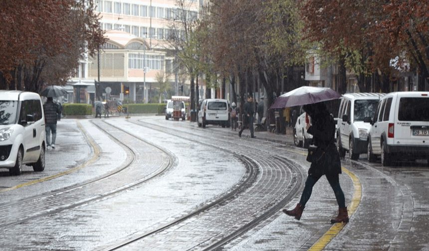 Meteoroloji'den sarı alarm: Eskişehir için kuvvetli yağış uyarısı!