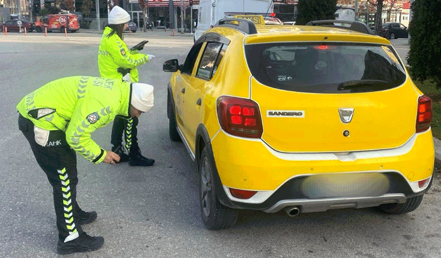 Eskişehir’de polis sıkı denetimde: Zorunluluğa uymayan yanacak!