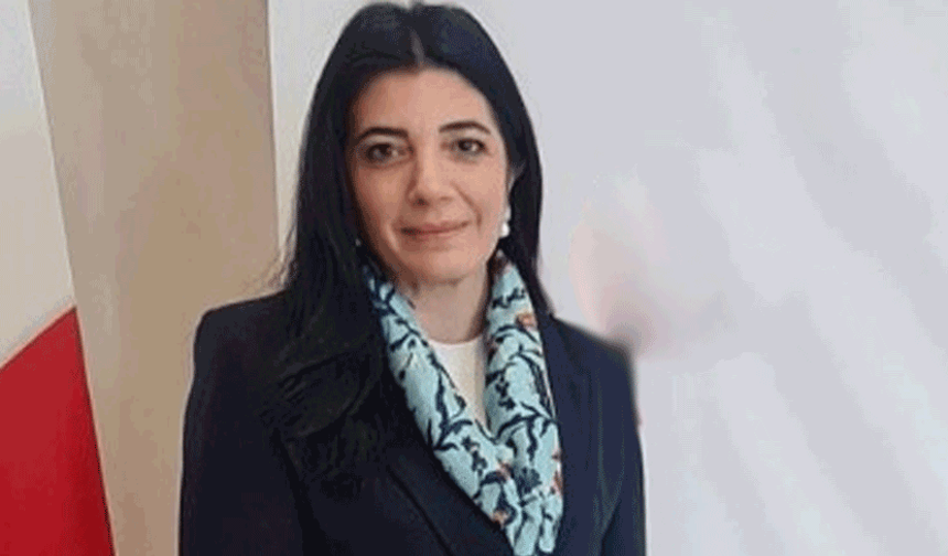 AK Parti Eskişehir İl Yönetim Kurulu Üyesi Ayşe Demirdöver istifa etti