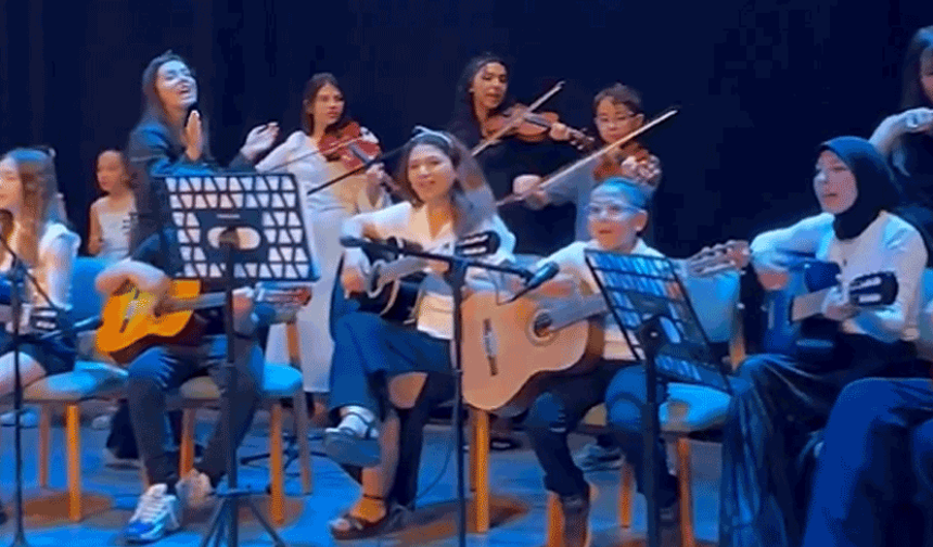 Odunpazarı Belediyesi’nin kursiyerlerinden müzik ziyafeti