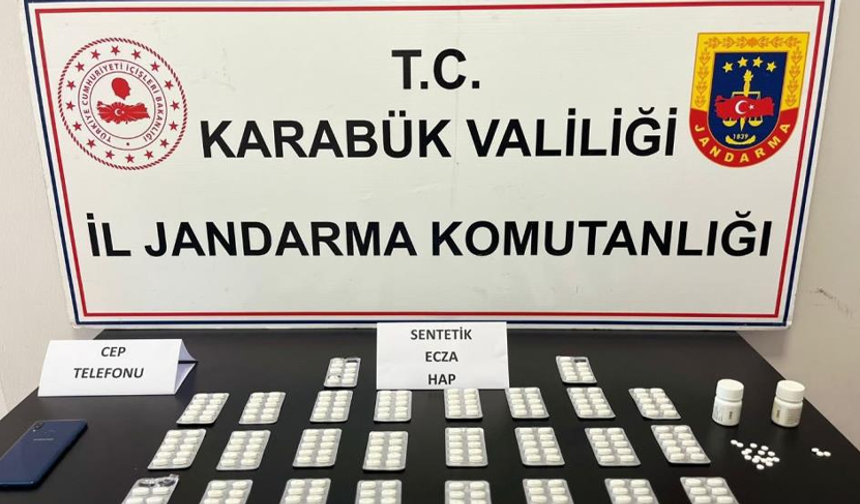 Karabük'te 353 sentetik ecza hap ele geçirildi