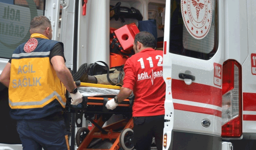 Bilecik’te trafik kazası: Otomobil ve ticari araç çarpıştı