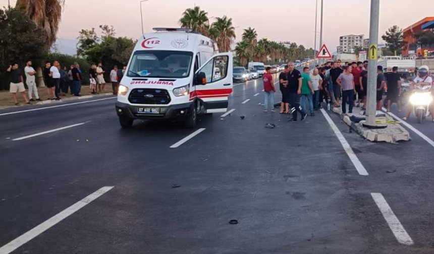 Antalya'da otomobille çarpışan motosikletli ağır yaralandı