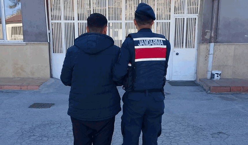 Afyon’da aranan şahıs jandarmadan kaçamadı