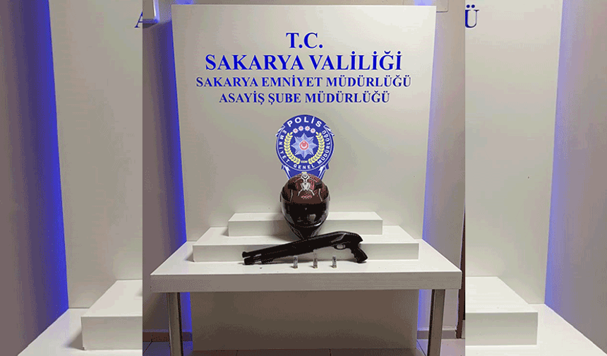 Sakarya'da motosiklet kaskıyla geldi, tüfekle 2 kişiyi yaraladı: 3 gözaltı
