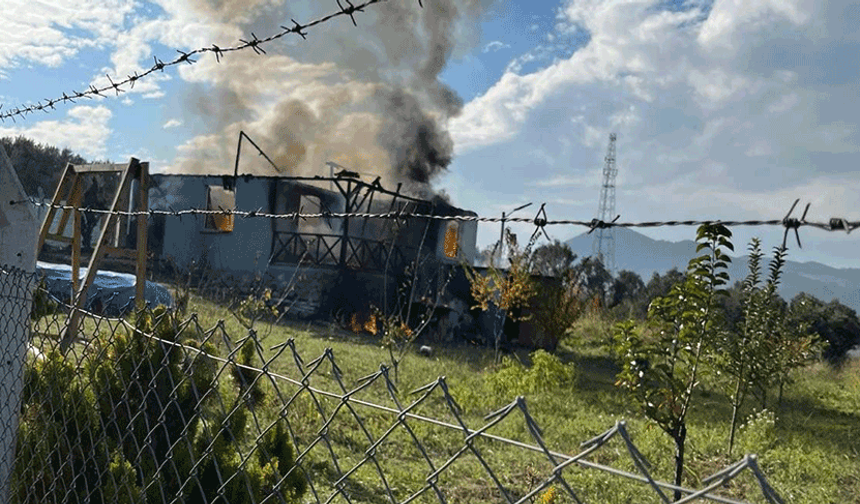 Bilecik'te bağ evinde korkutan yangın: Ev kullanılamaz hale geldi