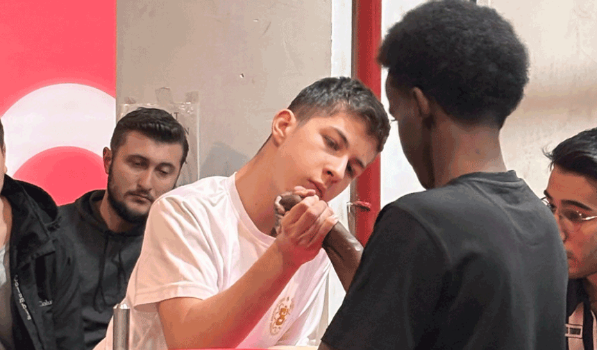 Eskişehir’de bilek güreşi heyecanı yaşandı