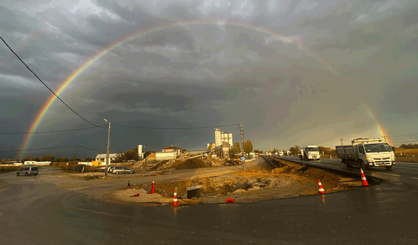 Eskişehir’de gökkuşağı manzarası büyüledi