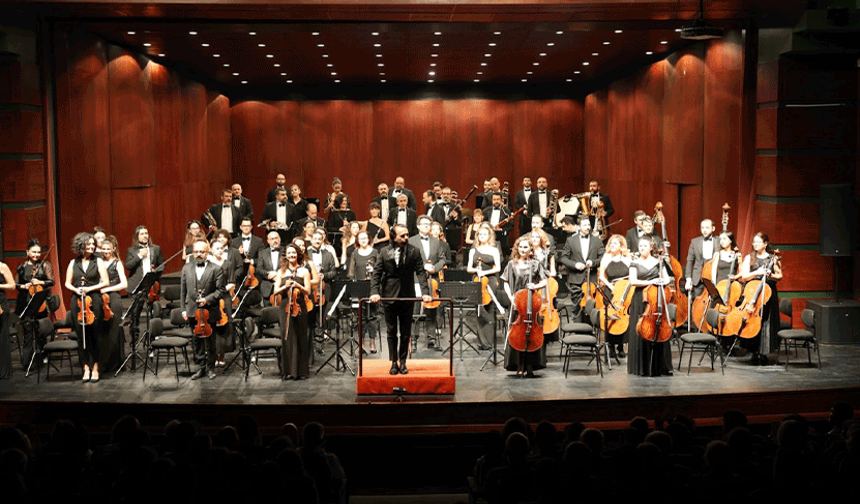 Eskişehir’de Onurcan Çağatay’ın solistliğinde unutulmaz konser