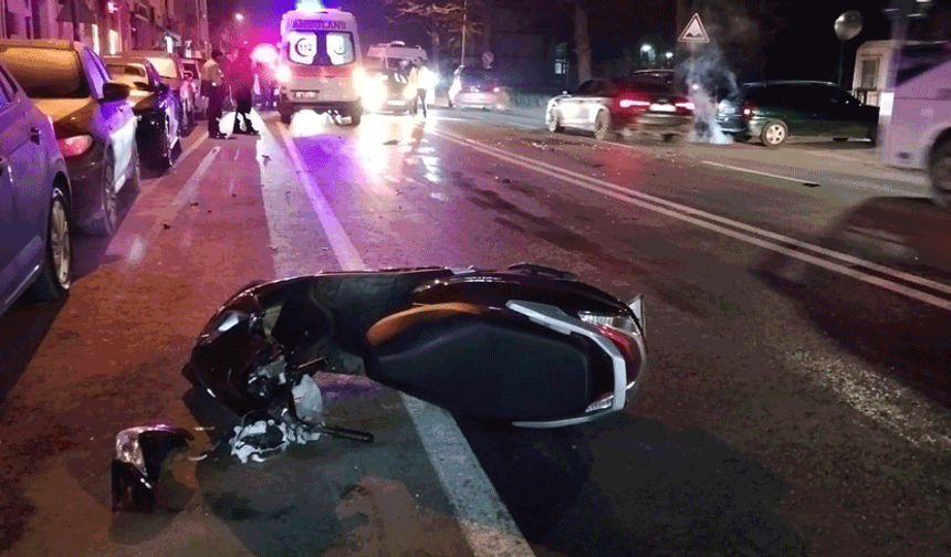 Eskişehir’de otomobile çarpışan motosiklet sürücüsü hayatını kaybetti