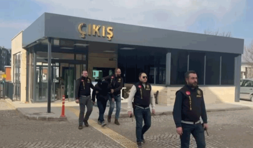 Afyon kent merkezinde çalınan kamyonet ilçede bulundu