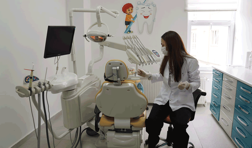 Ataç: "Kentimizin çocuklarının sağlıklı gülüşlere kavuşması tarif edilemez bir mutluluk"