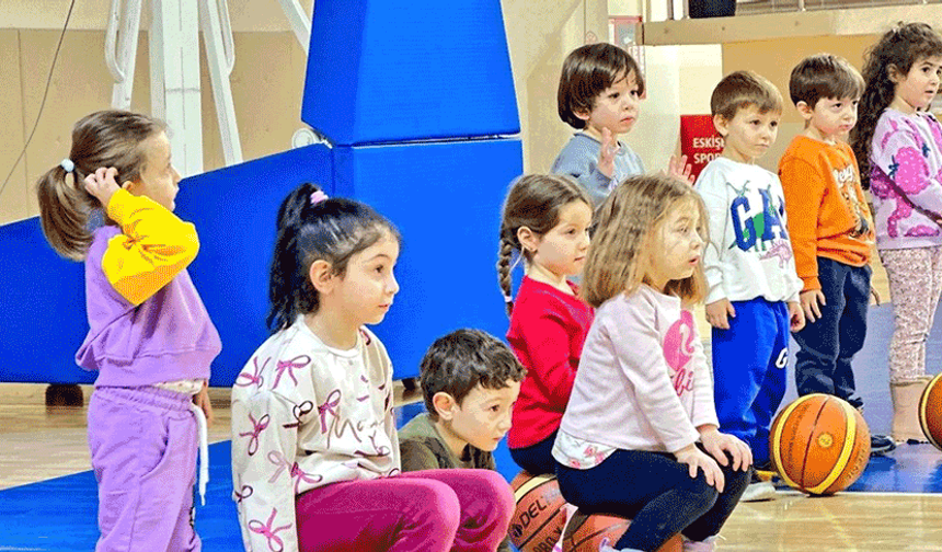 Eskişehir’de minikler spor dolu keyifli anlar yaşadı