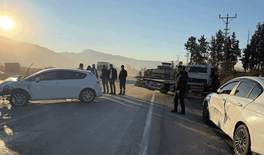 Hatay'da 5 araçlı trafik kazası: 4 yaralı