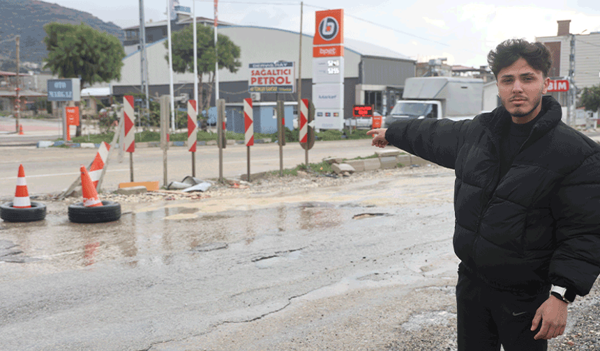 Hatay'da çukura düşen araçları durdurmaya çalıştı, başarısız oldu