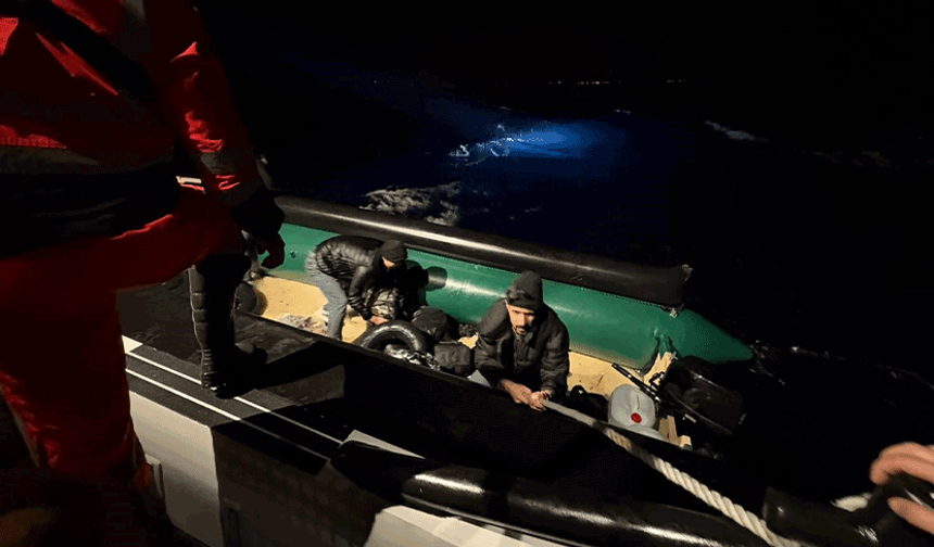 İzmir'de 43 düzensiz göçmen yakalandı