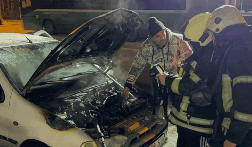 Kayseri'de oto tamircisinden yeni çıkardığı otomobili alev aldı