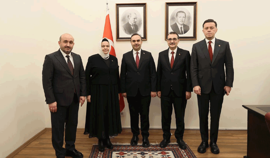 AK Parti Eskişehir'den Ankara çıkarması: Bakan Kacır ile bir araya geldiler