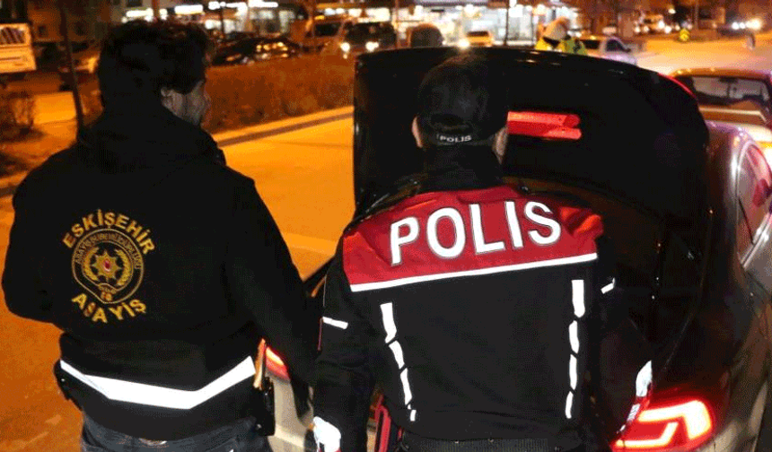 Eskişehir'de asayiş ve trafik uygulamaları sürüyor