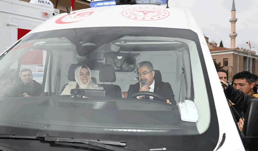 Eskişehir’e 10 yeni ambulans ve Mobil Komuta Kontrol Merkezi