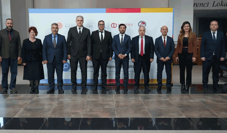 Anadolu Üniversitesi’nde yapay zekâ ve habercilik eğitimi yoğun ilgi gördü