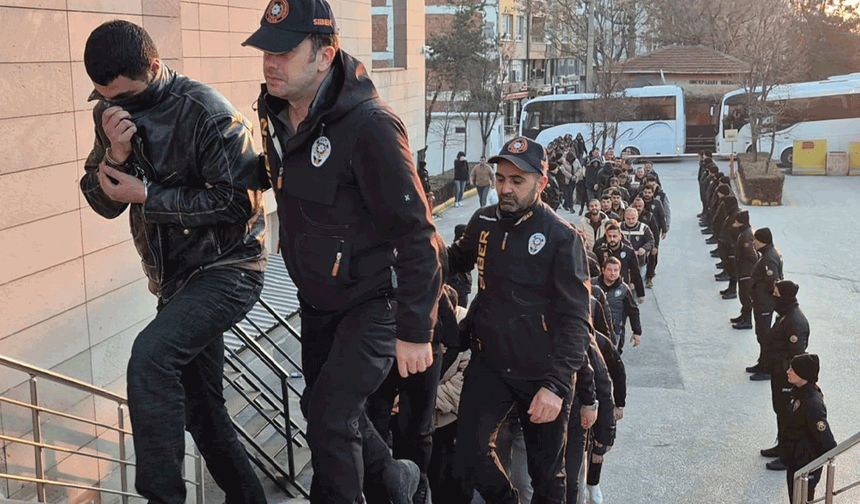 Eskişehir merkezli 18 ilde operasyon: 8,7 milyarlık vurgun ortaya çıktı