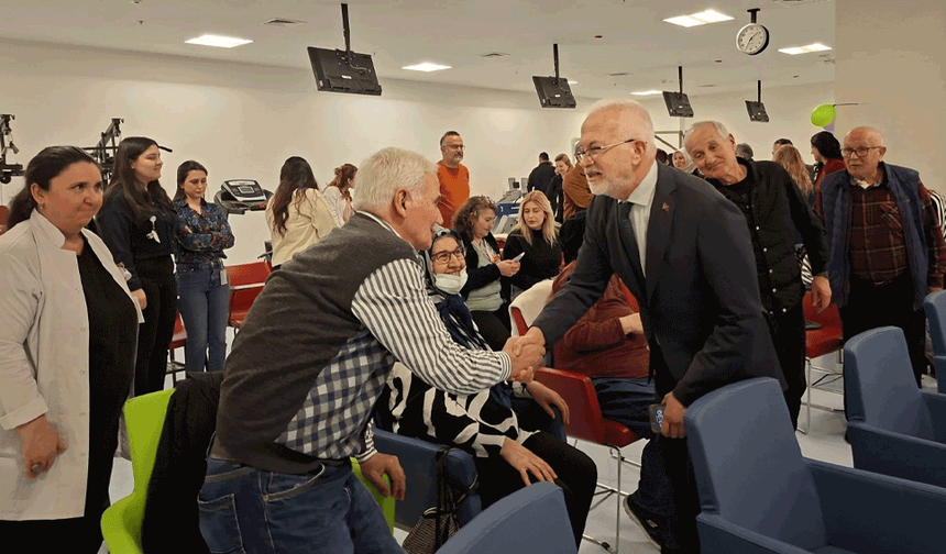 Eskişehir Şehir Hastanesi’nde Yaşlılara Saygı Haftası etkinliği düzenlendi