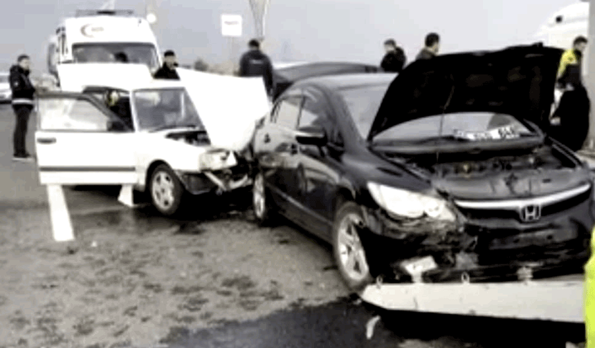 Eskişehir yolunda 4 araçlı zincirleme kaza: Yaralılar var