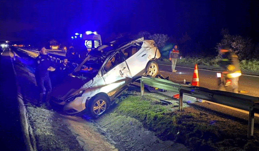 Eskişehir yolunda feci kaza: 2 ölü, biri ağır 3 yaralı