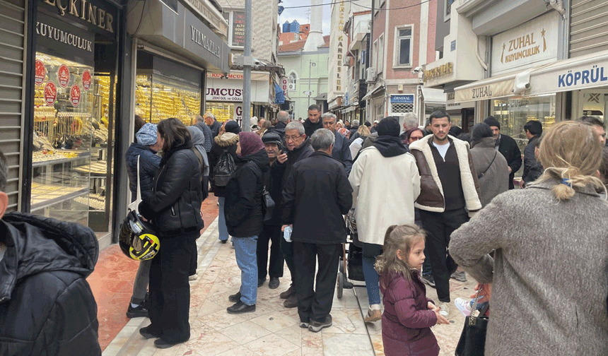 Eskişehir’de altın çılgınlığı: Çeyrek ve gram tükendi