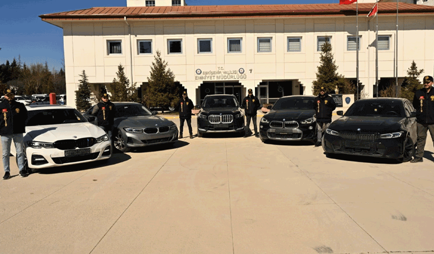 Eskişehir’de oto hırsızlığı çetesi çökertildi: 11 gözaltı