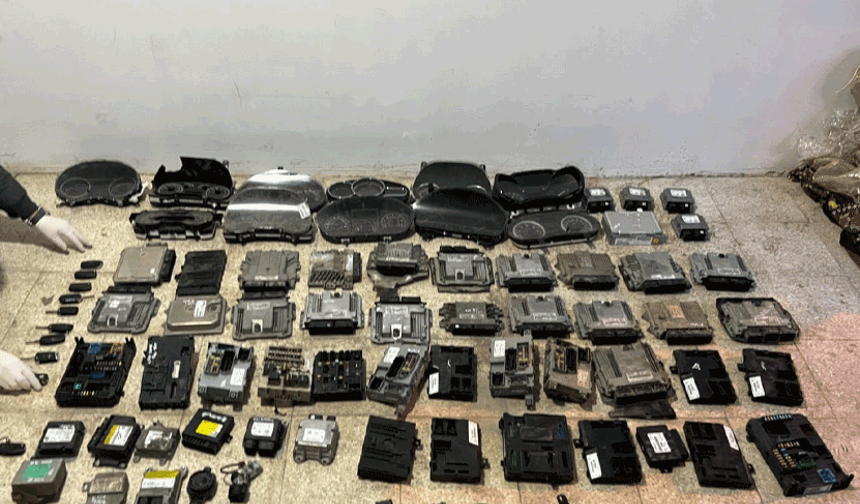 Eskişehir'deki oto hırsızlık çetesine operasyonda 4 tutuklama