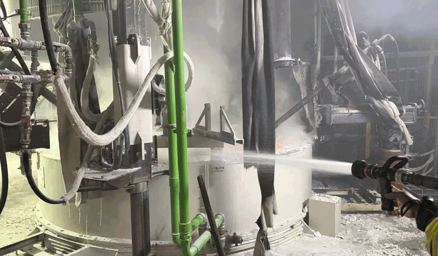 Fabrikada patlama, 1'i ağır 2 işçi yaralandı: Eskişehir’e sevk edildi