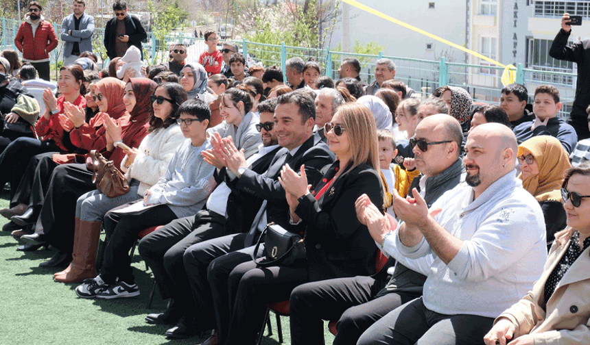 Sivrihisar’da 23 Nisan coşkusu okullarda yaşandı