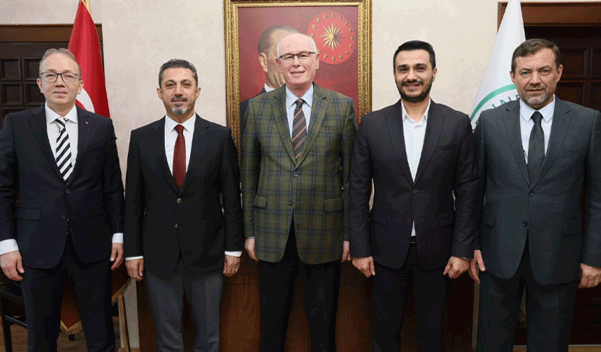 Eskişehir medya patronları Başkan Kurt ile bir araya geldi