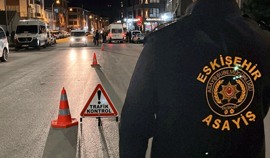 Eskişehir’de şok denetim: Firariler yakalandı, yasaklı madde ele geçirildi