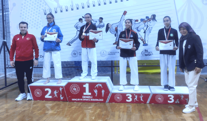 Eskişehirli sporcular Denizli’den madalyalarla döndü