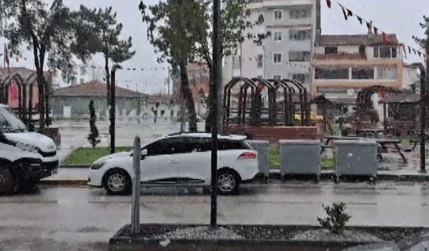 Kış geri geldi: Eskişehir’in ilçesinde kar yağışı etkili oldu