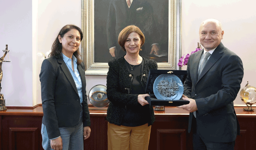 Tarık Balyalı’dan Başkan Ünlüce’ye ziyaret