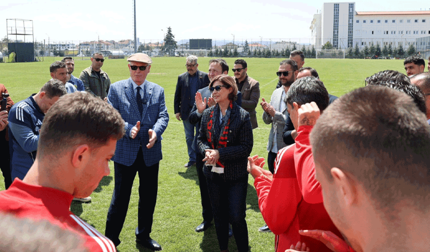 Ünlüce’den Es-Es’e tam destek: “Şampiyonluğa yürekten inanıyorum”