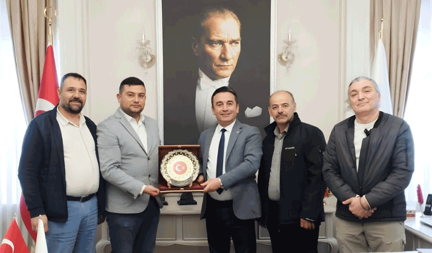 Sivrihisar esnafından Başkan Dökmeci’ye anlamlı ziyaret