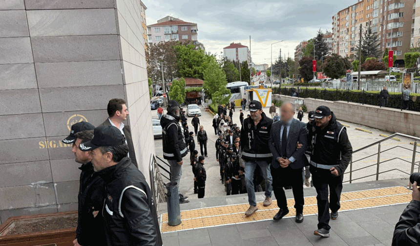 Tepebaşı Belediyesi operasyonunda 15 kişi tutuklandı
