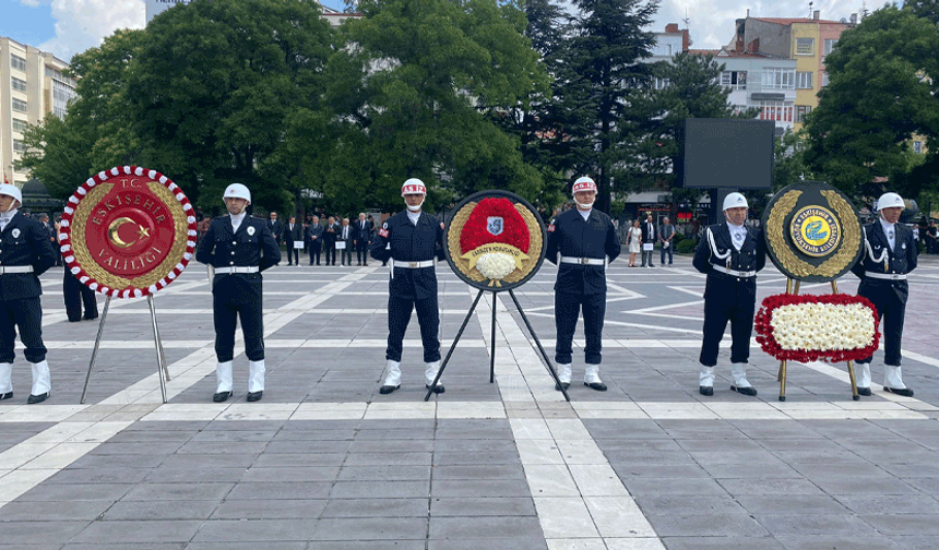 Atatürk’ün Eskişehir’e gelişinin 106. yılı törenlerle anıldı!