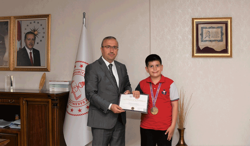 Eskişehirli öğrenci Einstein Bilim Olimpiyatları'nda altın madalya kazandı