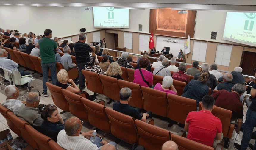 Tepebaşı Meclisi’nde gerginlik: Ataç oturumu kapattı