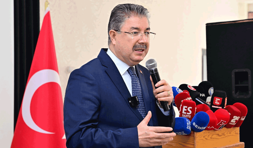 Eskişehir Valisi Yılmaz muhabirlerle ve kameramanlarla buluştu: “Yerel basın önemli bir güç!”