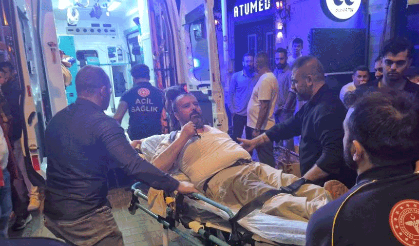 Eskişehir’de Barlar Sokağı'nda gece yarısı dehşeti: 1 kişi bıçaklandı!
