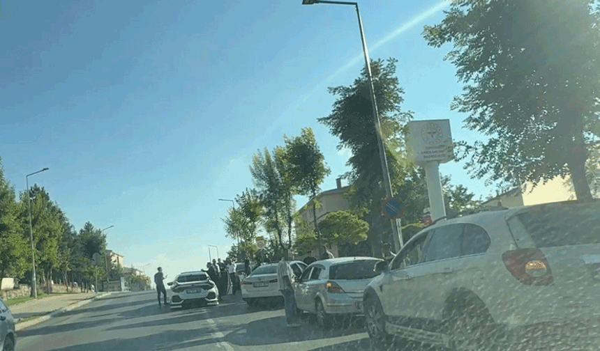 Eskişehir'de düğün konvoyu ambulasların çıkış yaptığı kapıyı kapattı