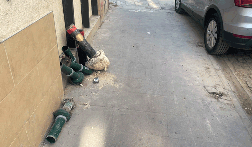 Eskişehir'de duyarsızlık pes dedirtti: Dubalar kaldırıma atıldı!