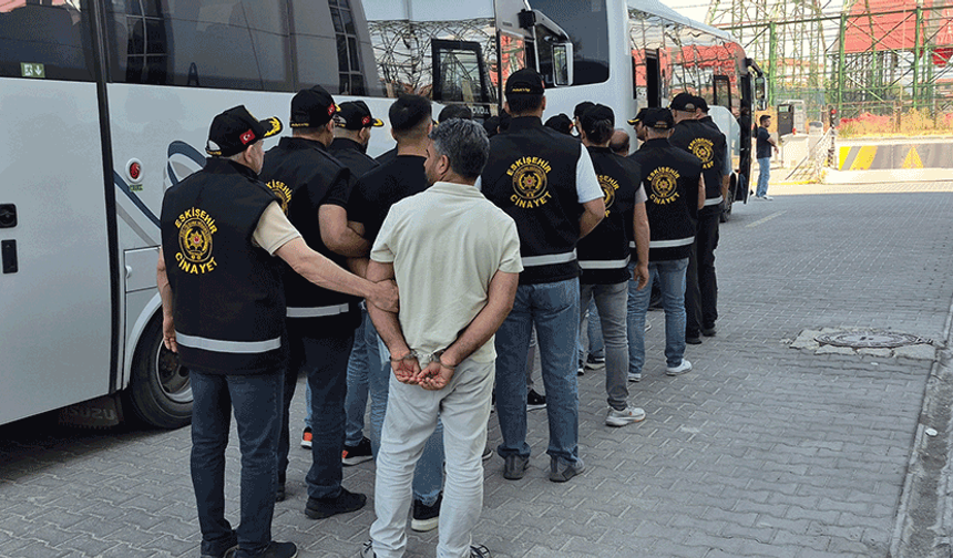 Eskişehir'de polisin de yaralandığı kavga ile ilgili 18 şüpheli adliyeye sevk edildi